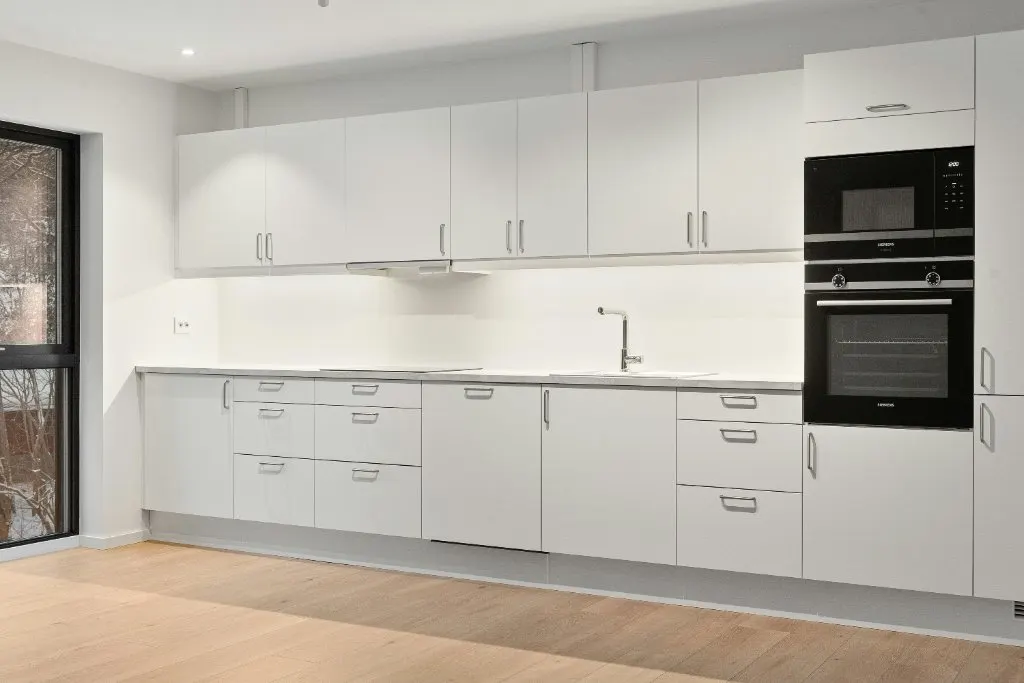 Kitchen surfaces renewed without demolition